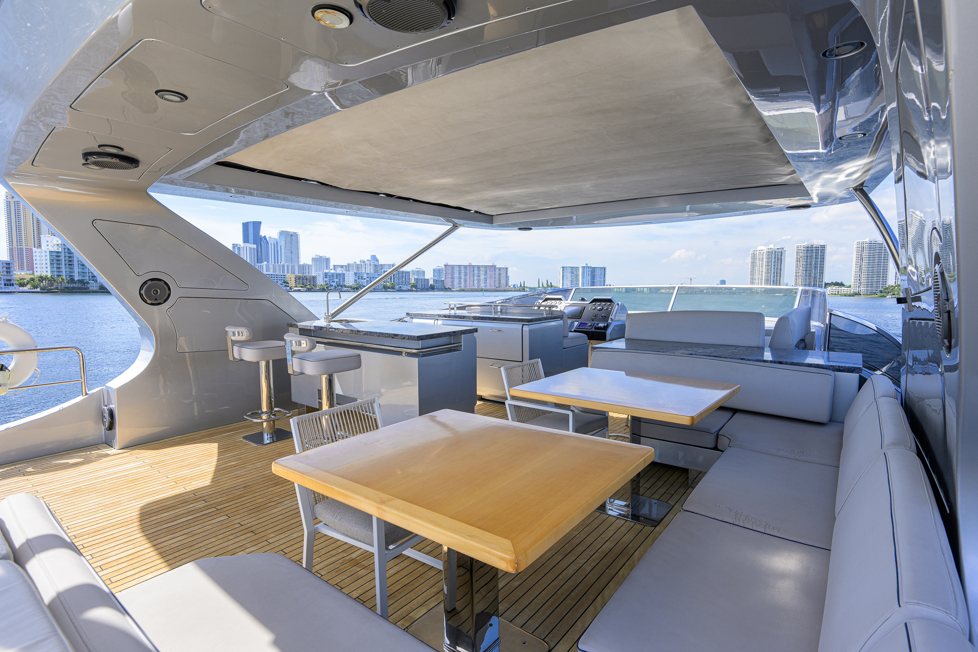 Beautiful M yacht photo 51