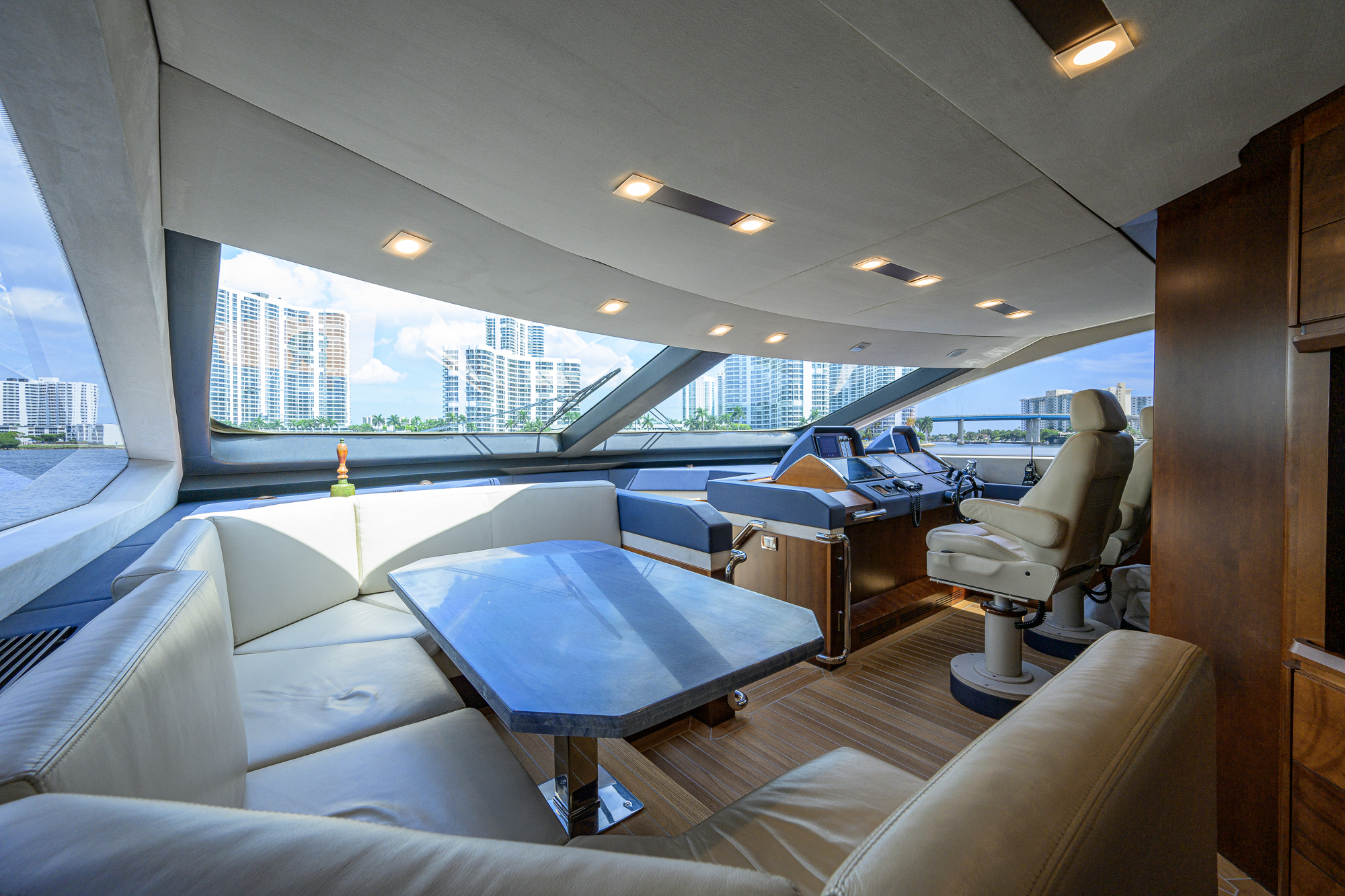 Beautiful M yacht photo 159