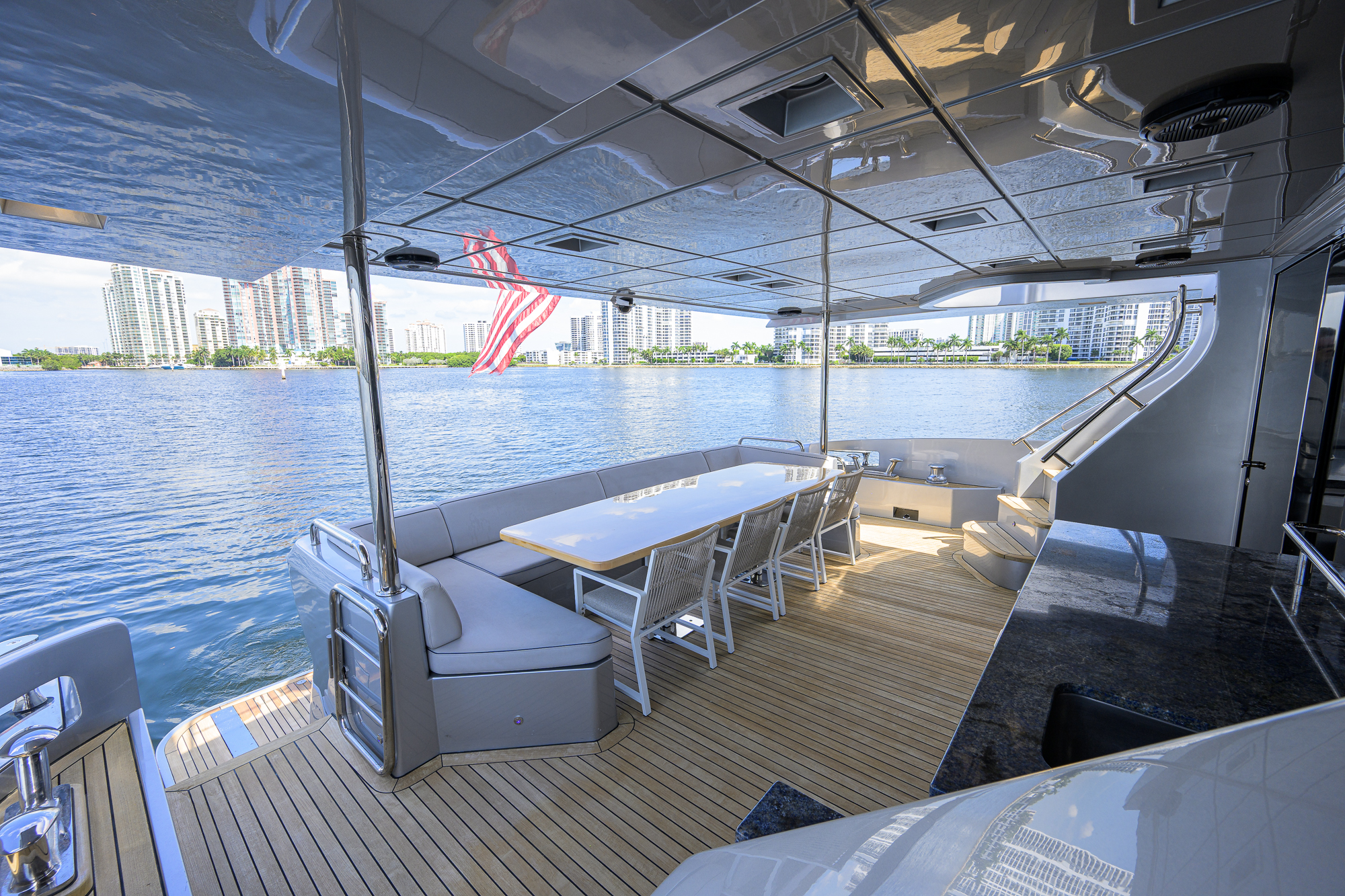 Beautiful M yacht photo 109