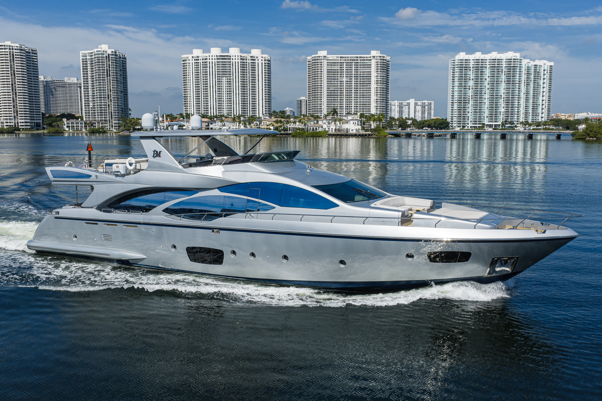 Beautiful M yacht photo 22