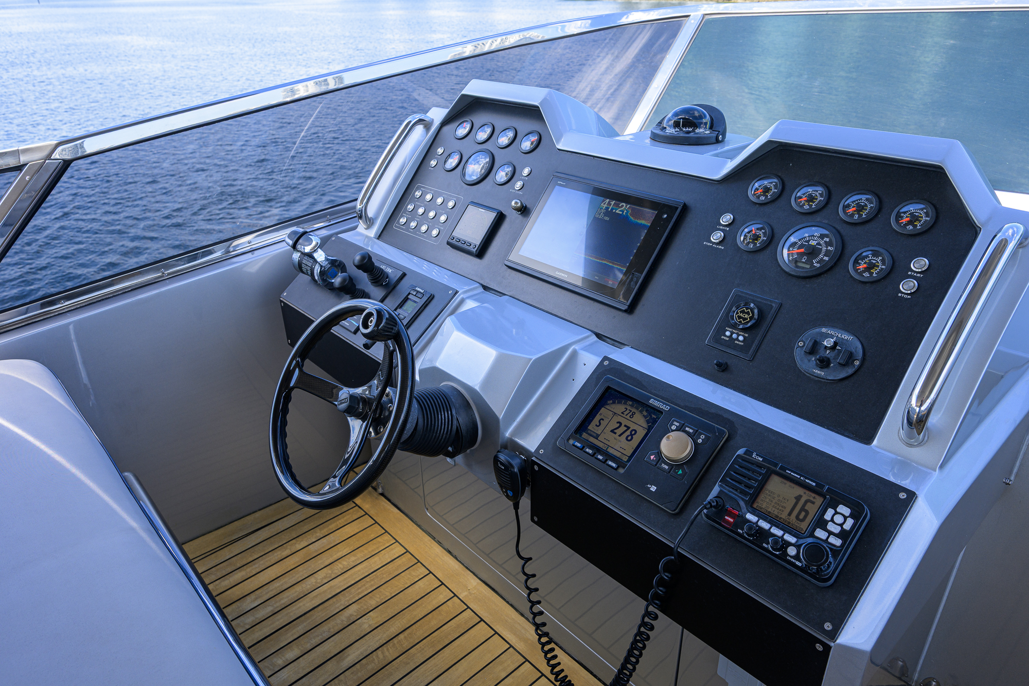 Beautiful M yacht photo 62