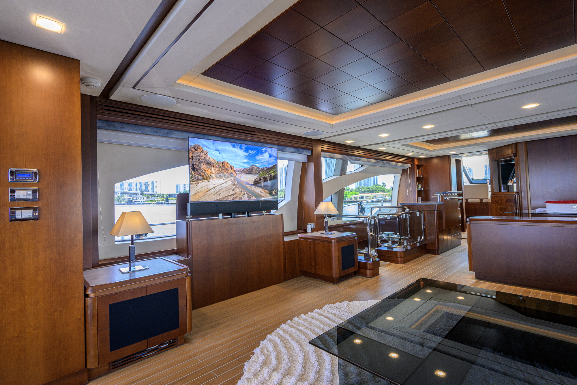 Beautiful M yacht photo 137