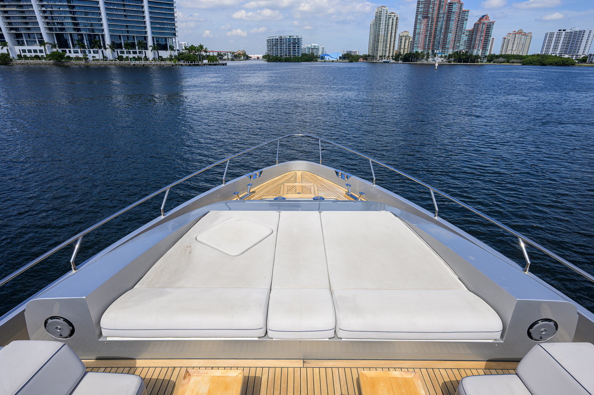 Beautiful M yacht photo 80