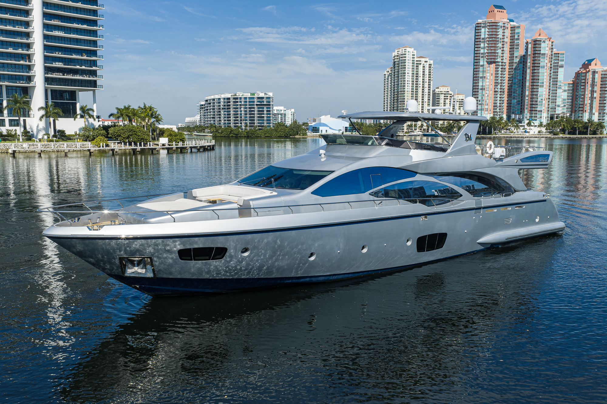 Beautiful M yacht photo 7