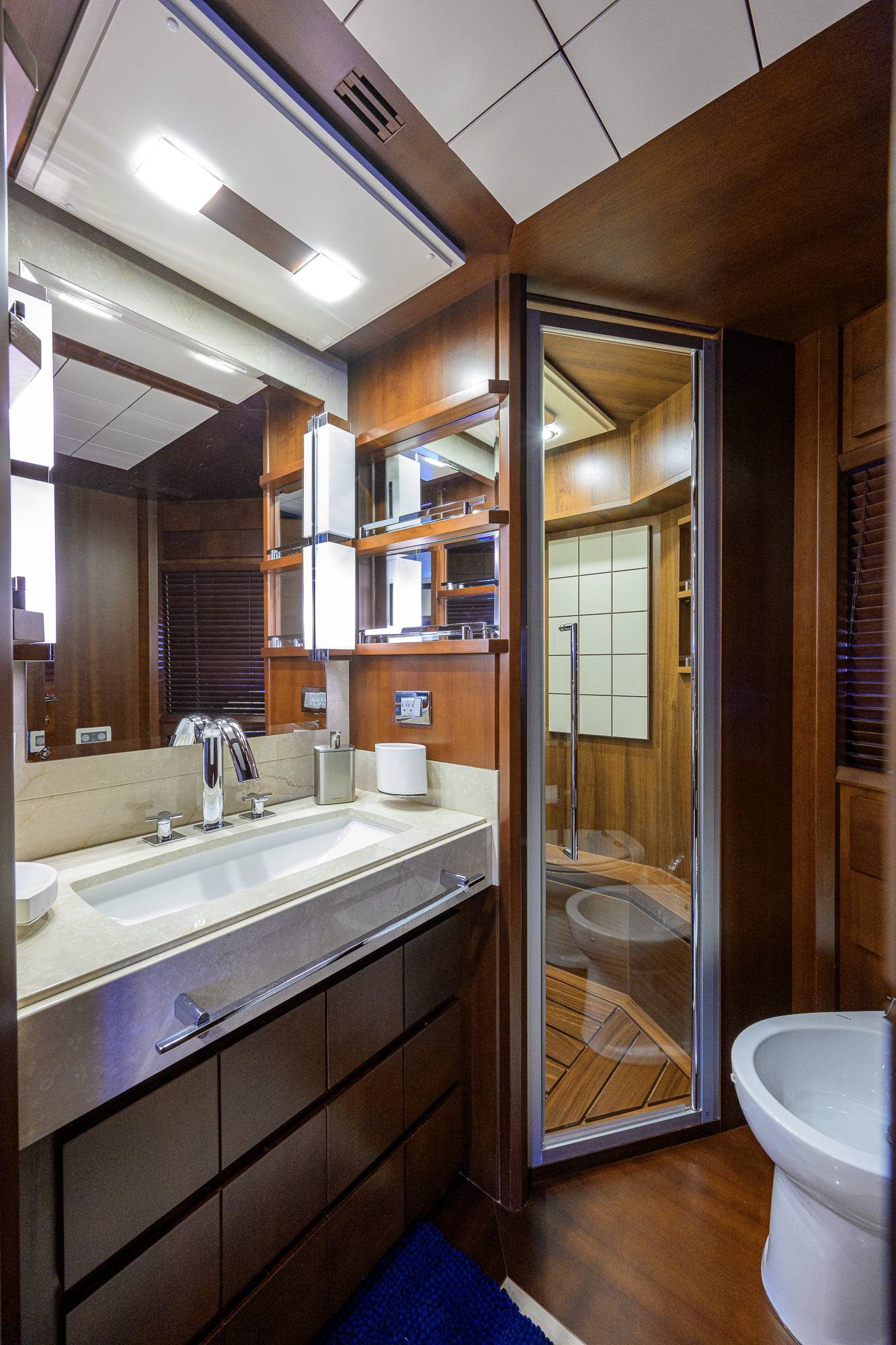 Beautiful M yacht photo 174