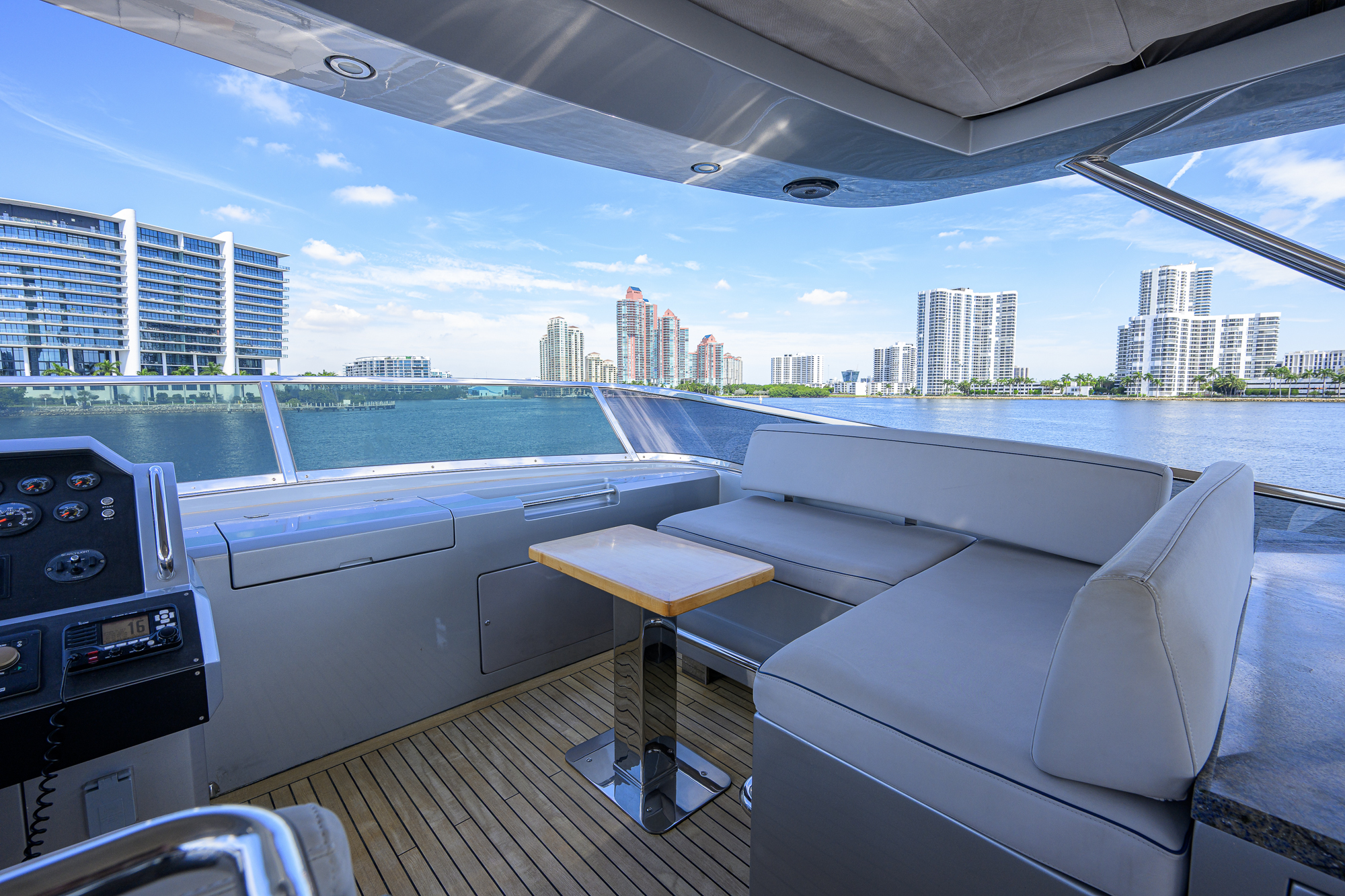 Beautiful M yacht photo 58