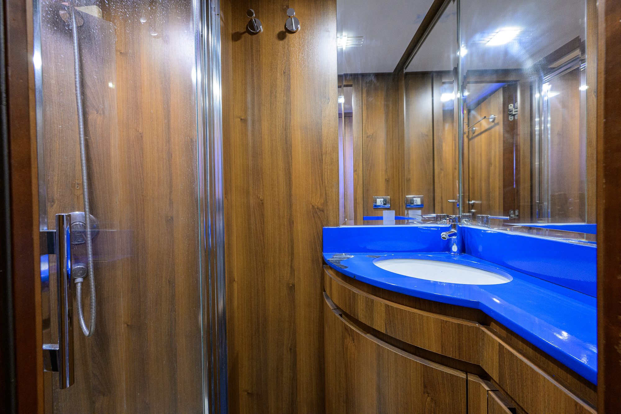 Beautiful M yacht photo 213