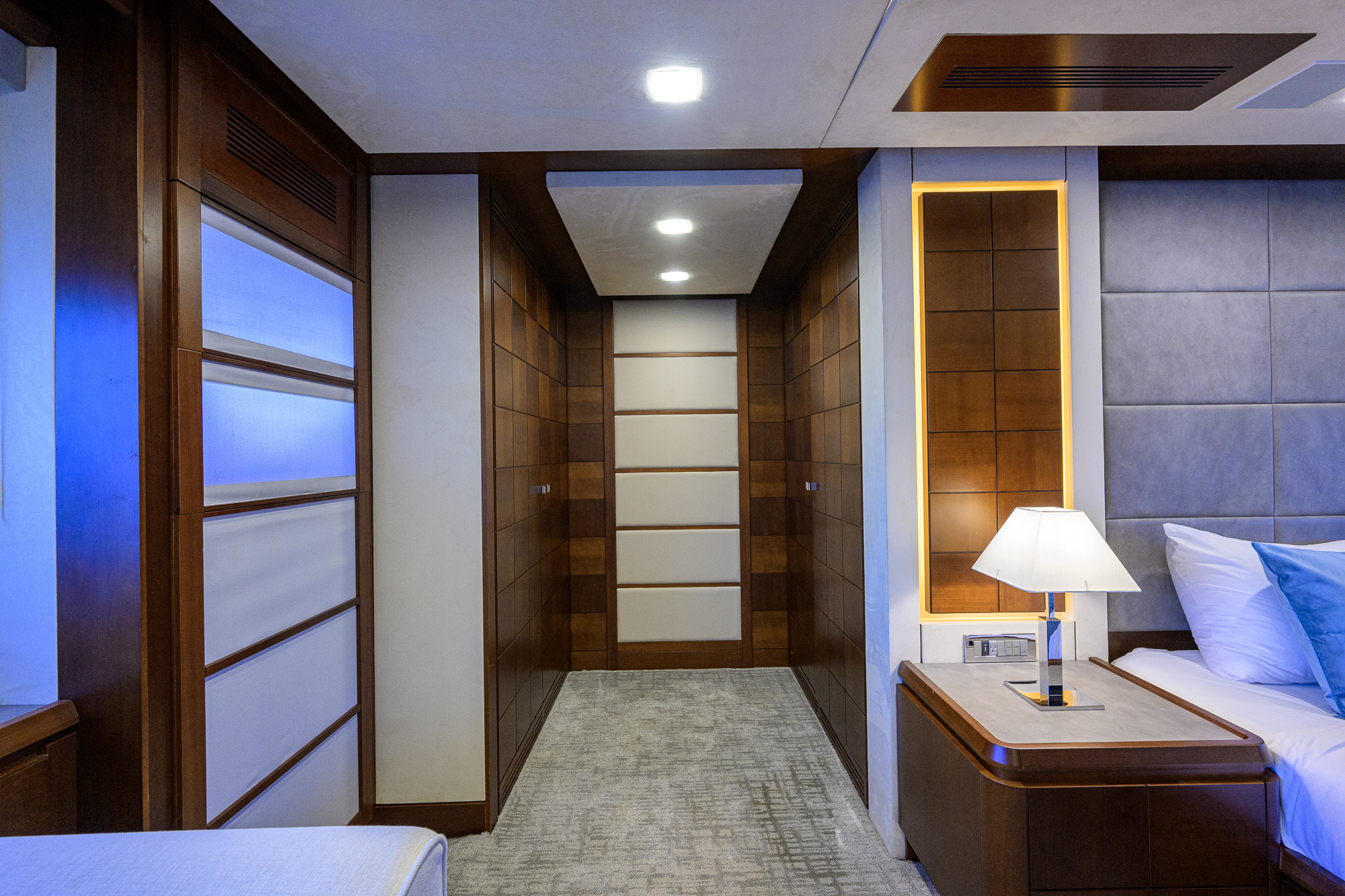 Beautiful M yacht photo 196
