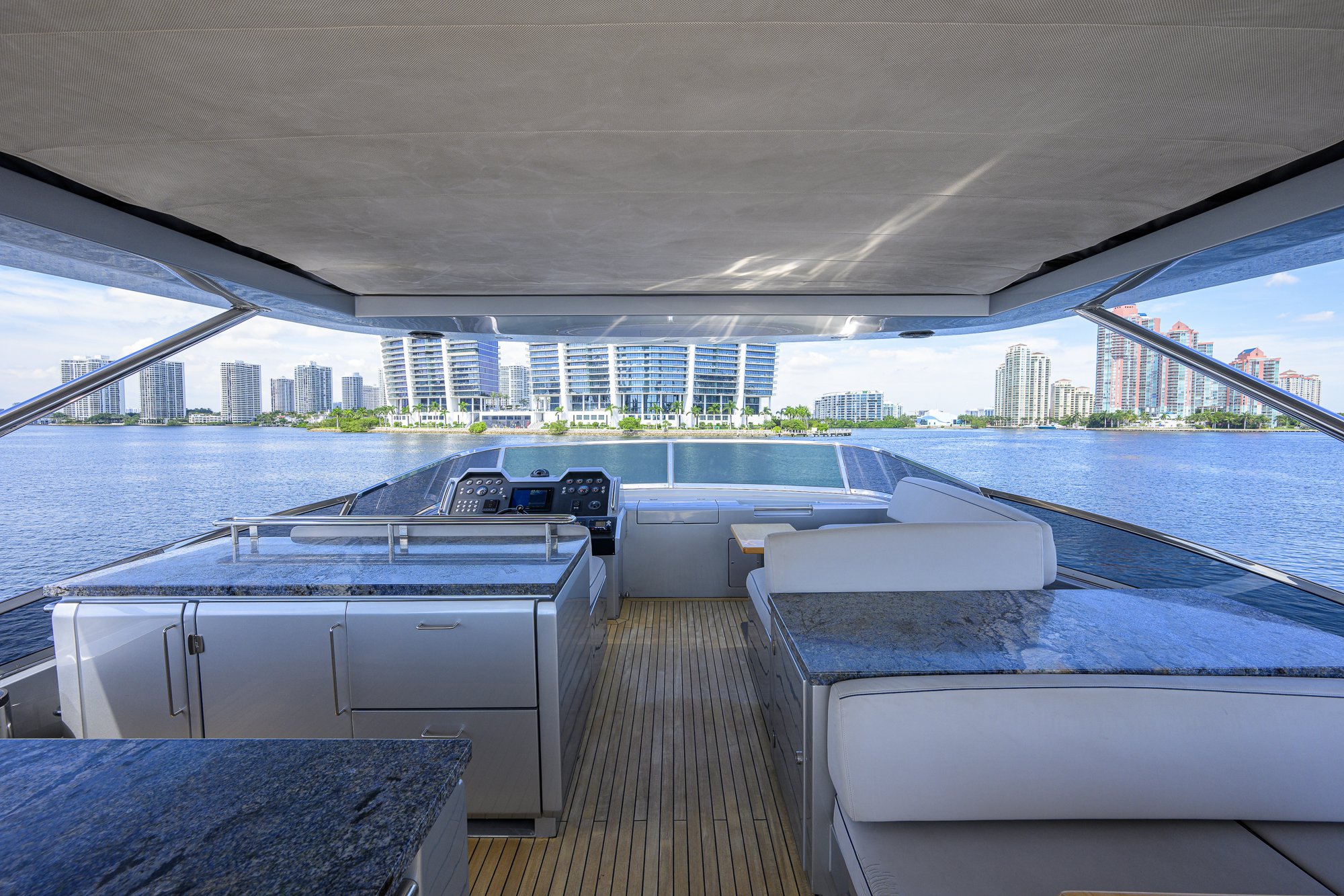 Beautiful M yacht photo 57
