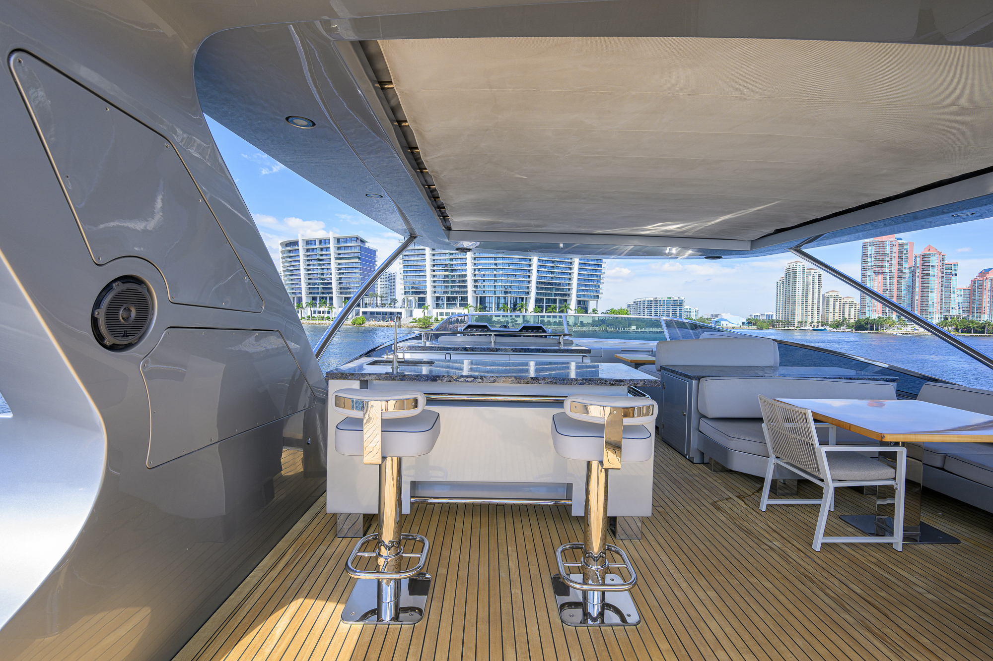 Beautiful M yacht photo 53