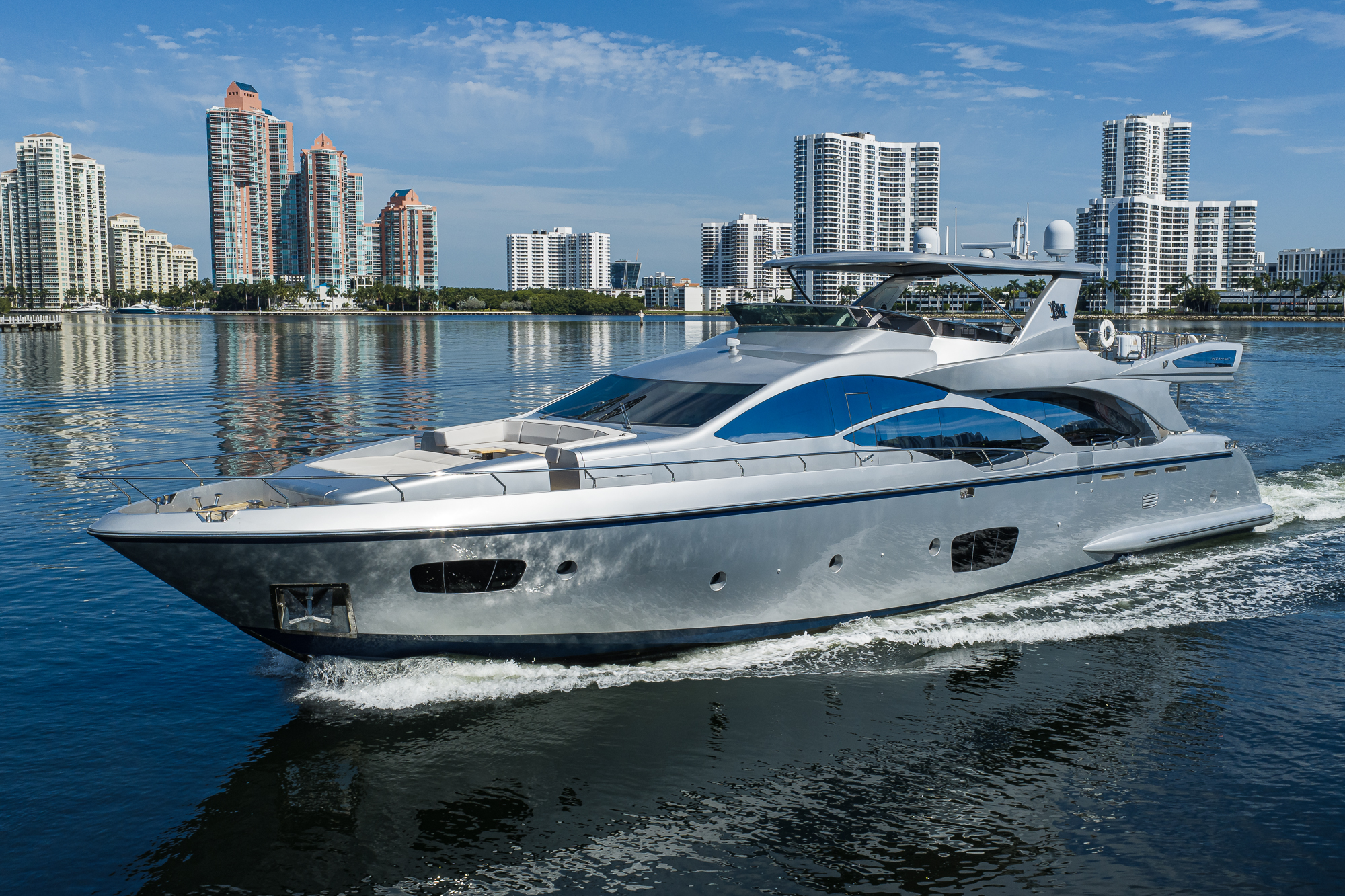 Beautiful M yacht photo 27