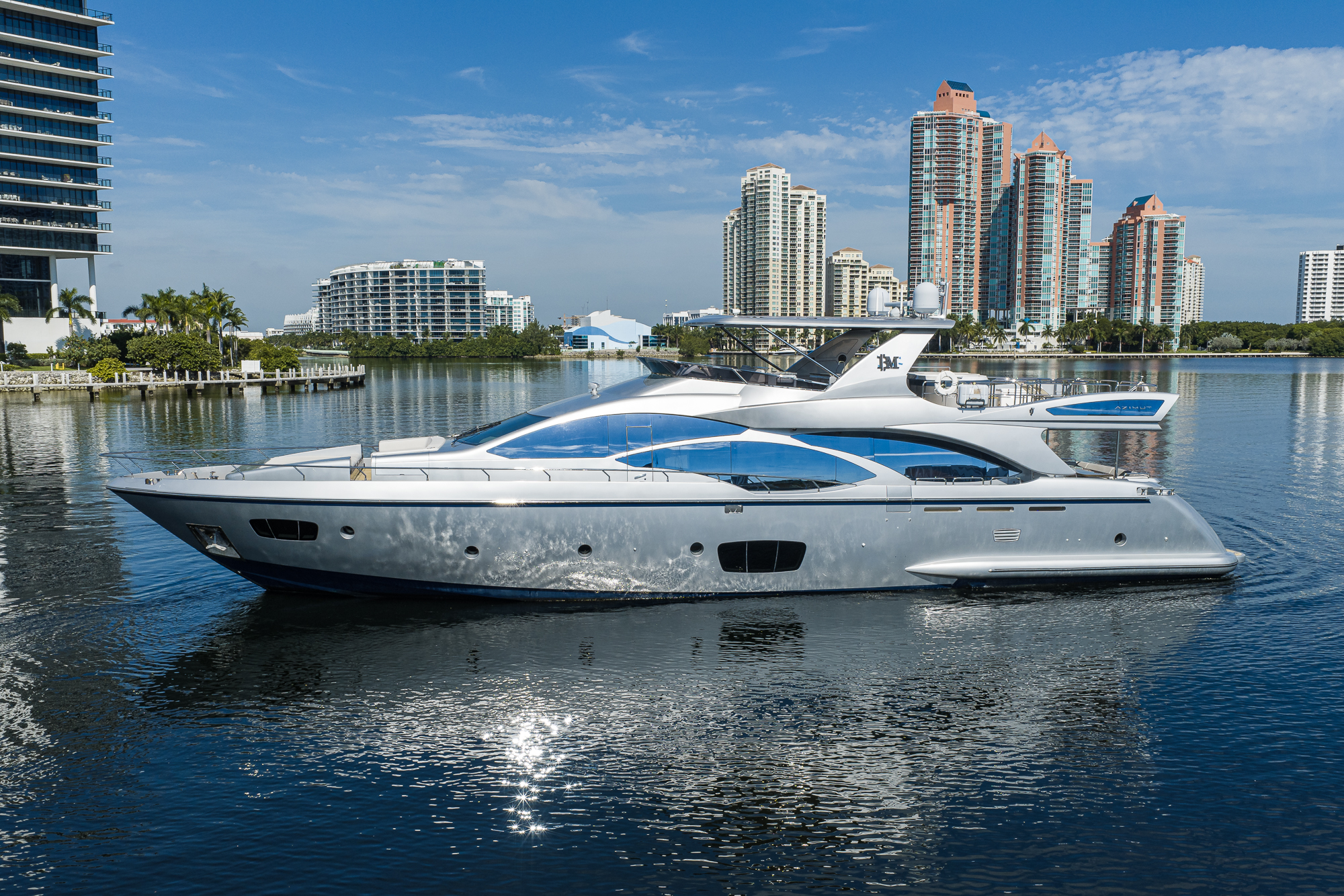 Beautiful M yacht photo 10