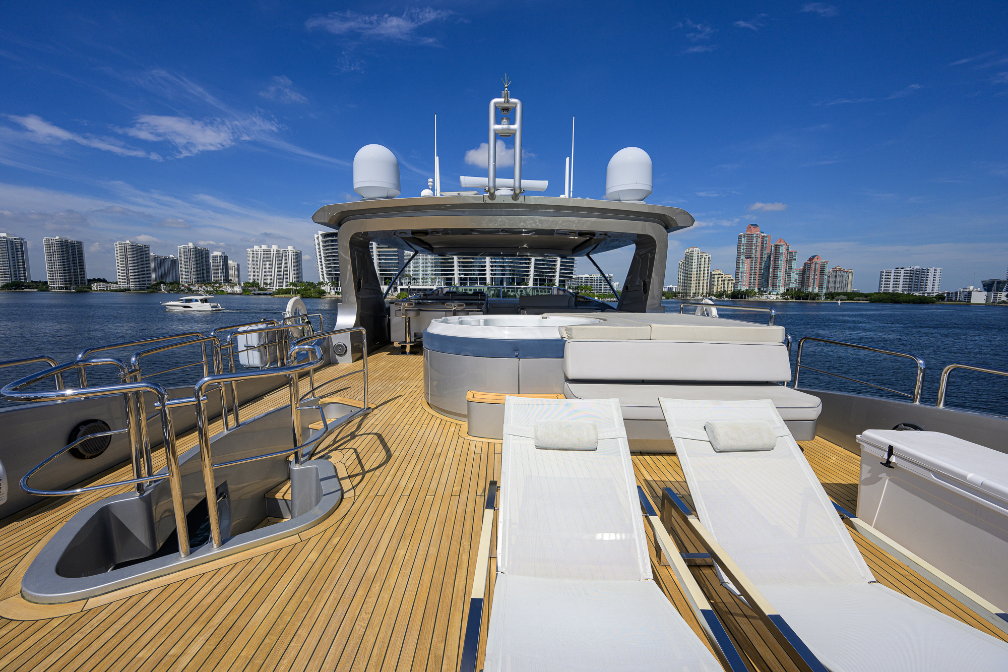 Beautiful M yacht photo 40