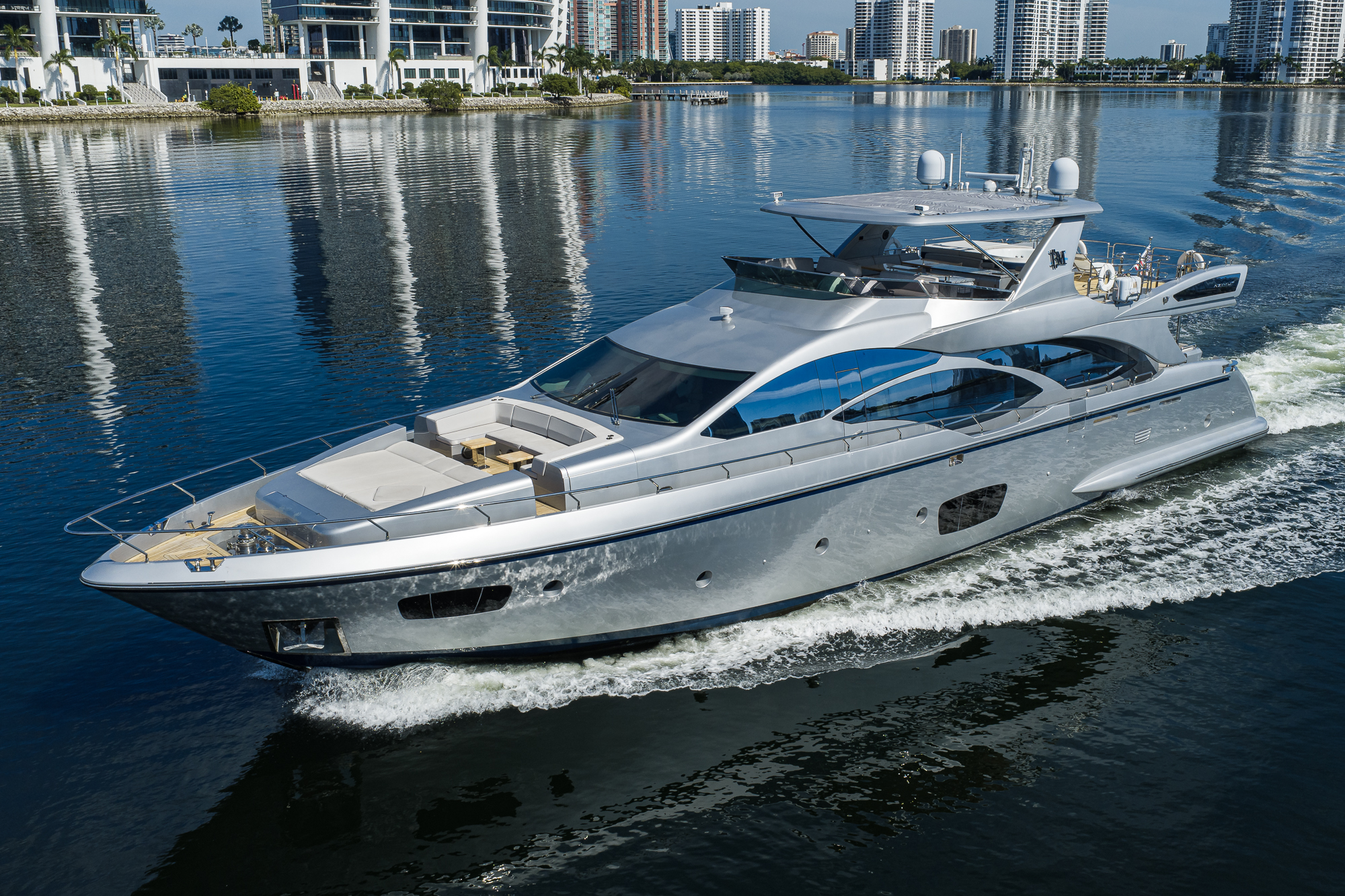 Beautiful M yacht photo 30