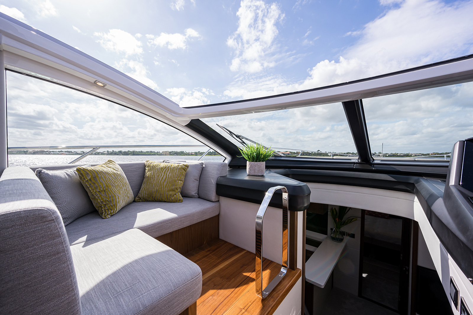 Above & Beyond yacht photo 76