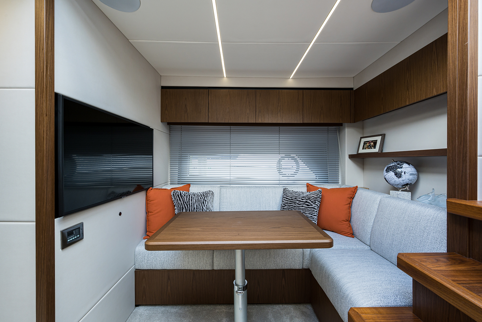 Above & Beyond yacht photo 61