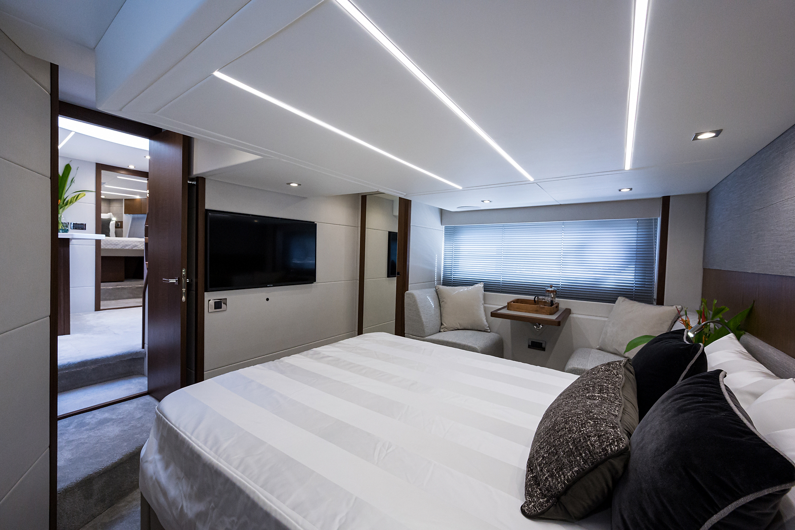 Above & Beyond yacht photo 96