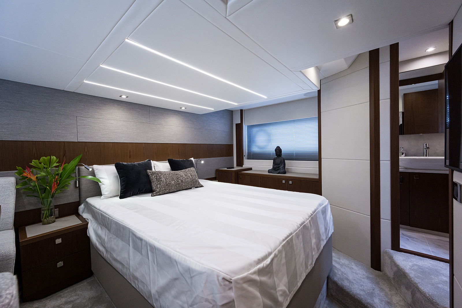 Above & Beyond yacht photo 97