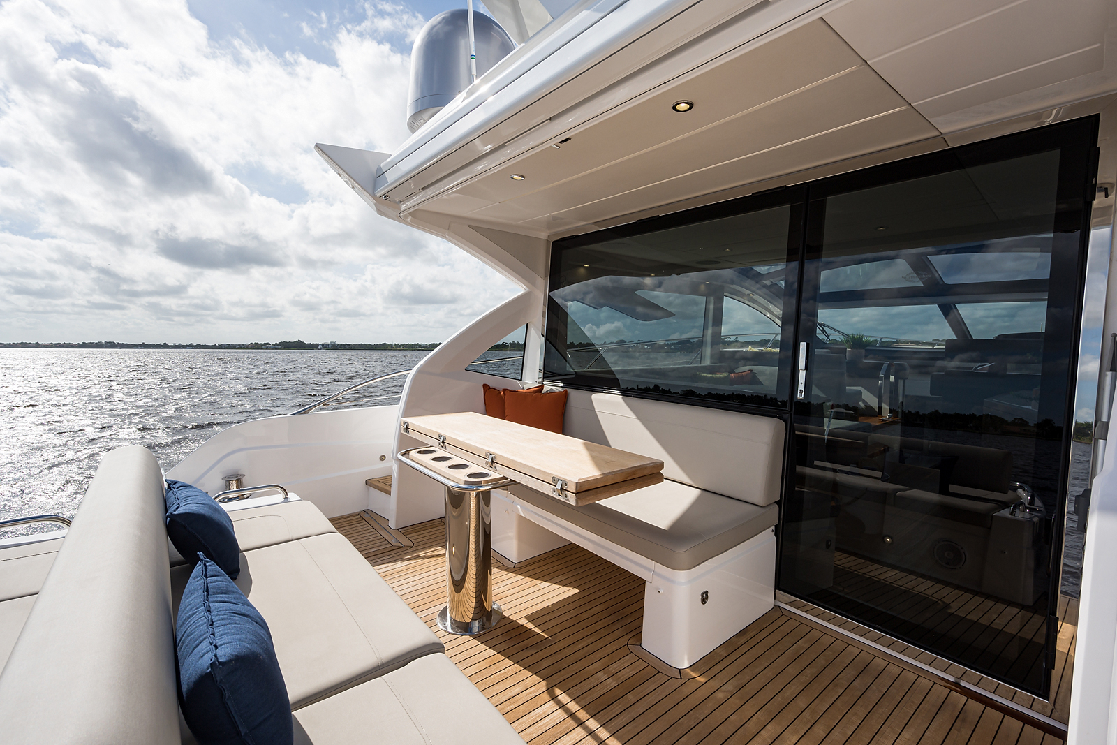 Above & Beyond yacht photo 38