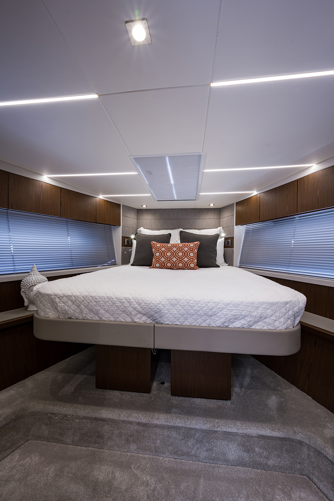 Above & Beyond yacht photo 88