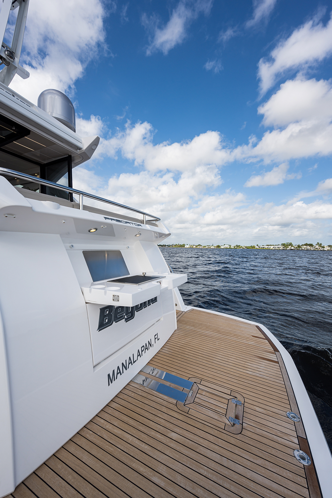 Above & Beyond yacht photo 35