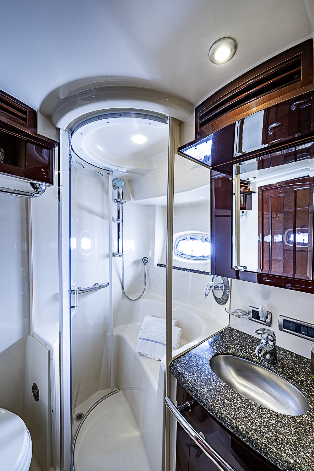 Serendipity yacht photo 74