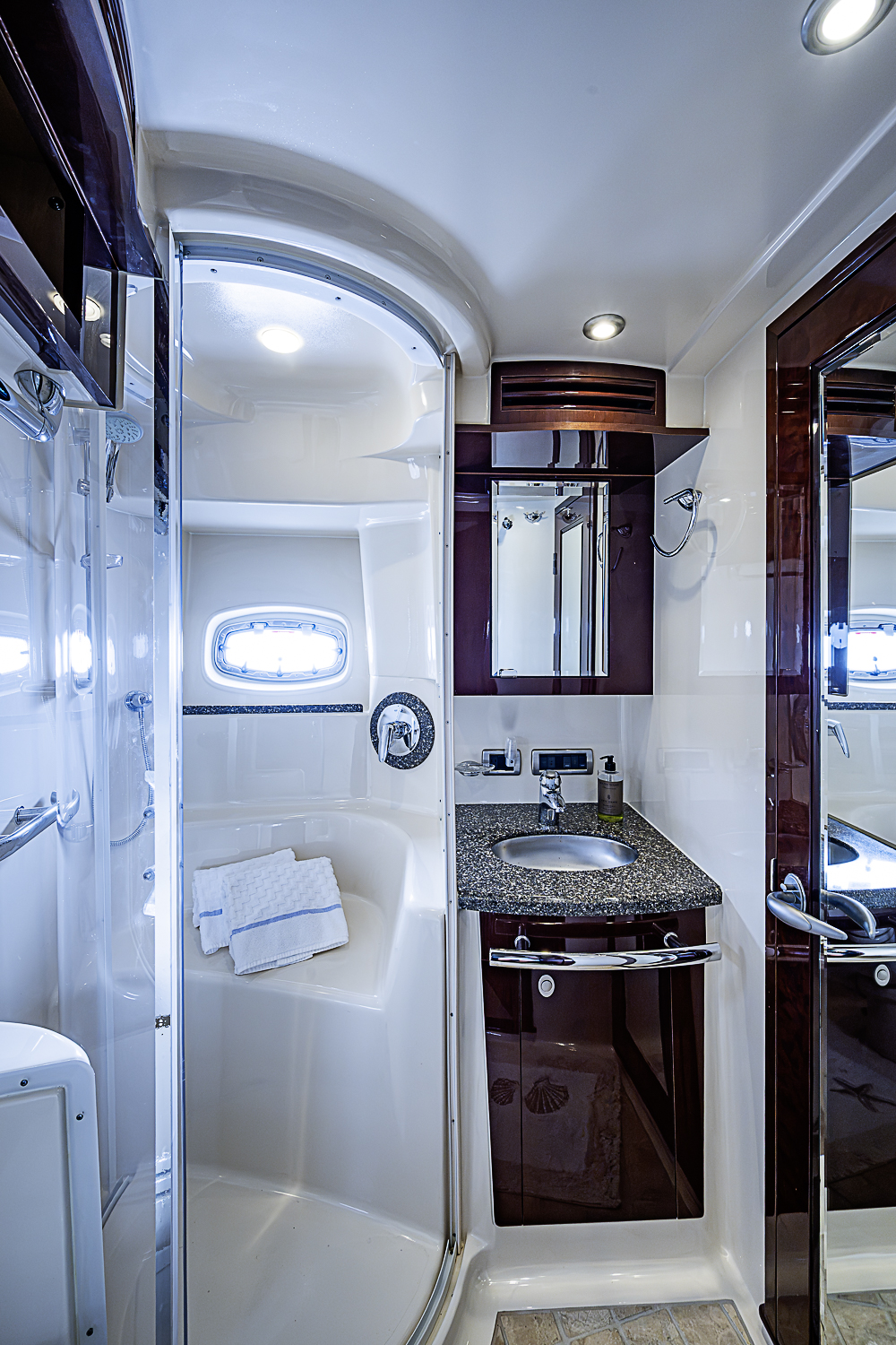 Serendipity yacht photo 75